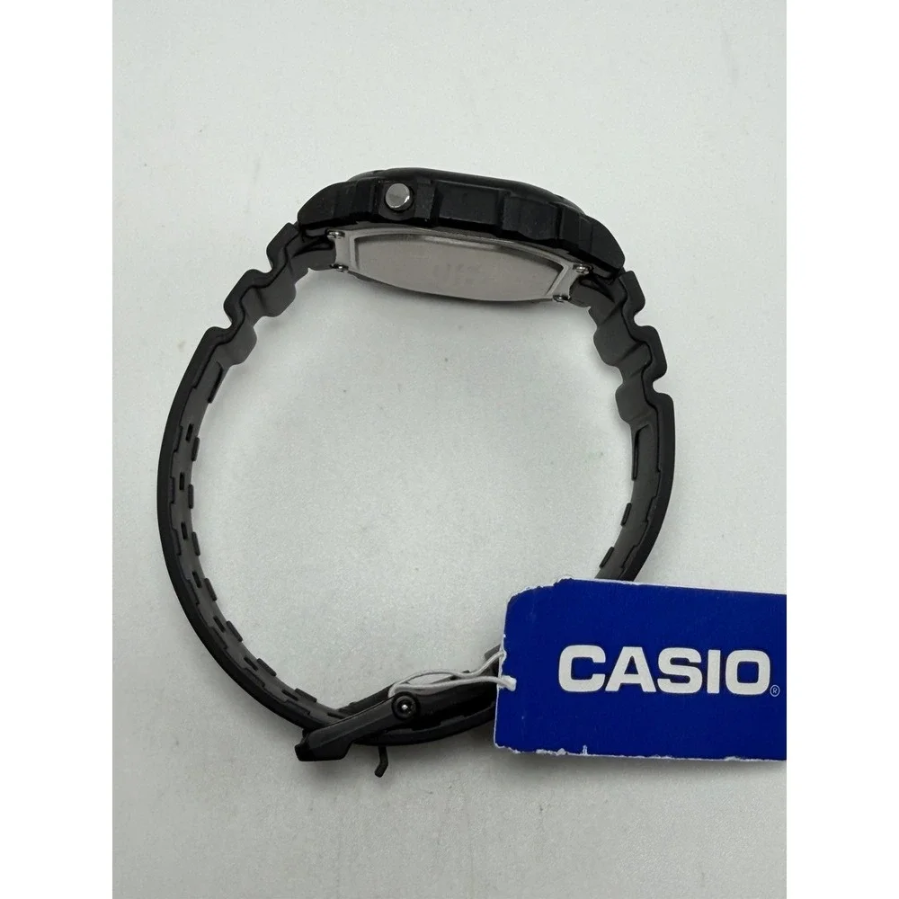 Casio F-108WH Mens Watch NWT 39MM 8.5